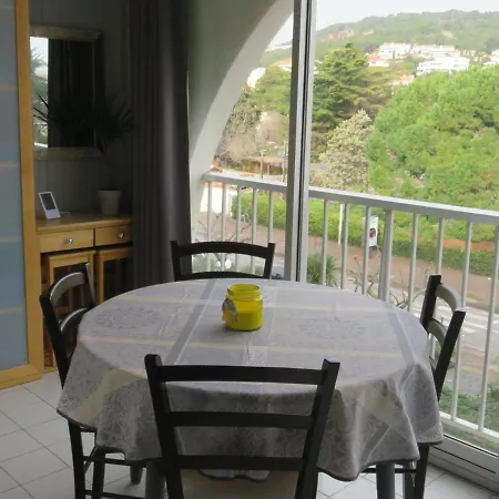 Sete, 1 Piece, 3 Personnes - Fr-1-472-184 Sète